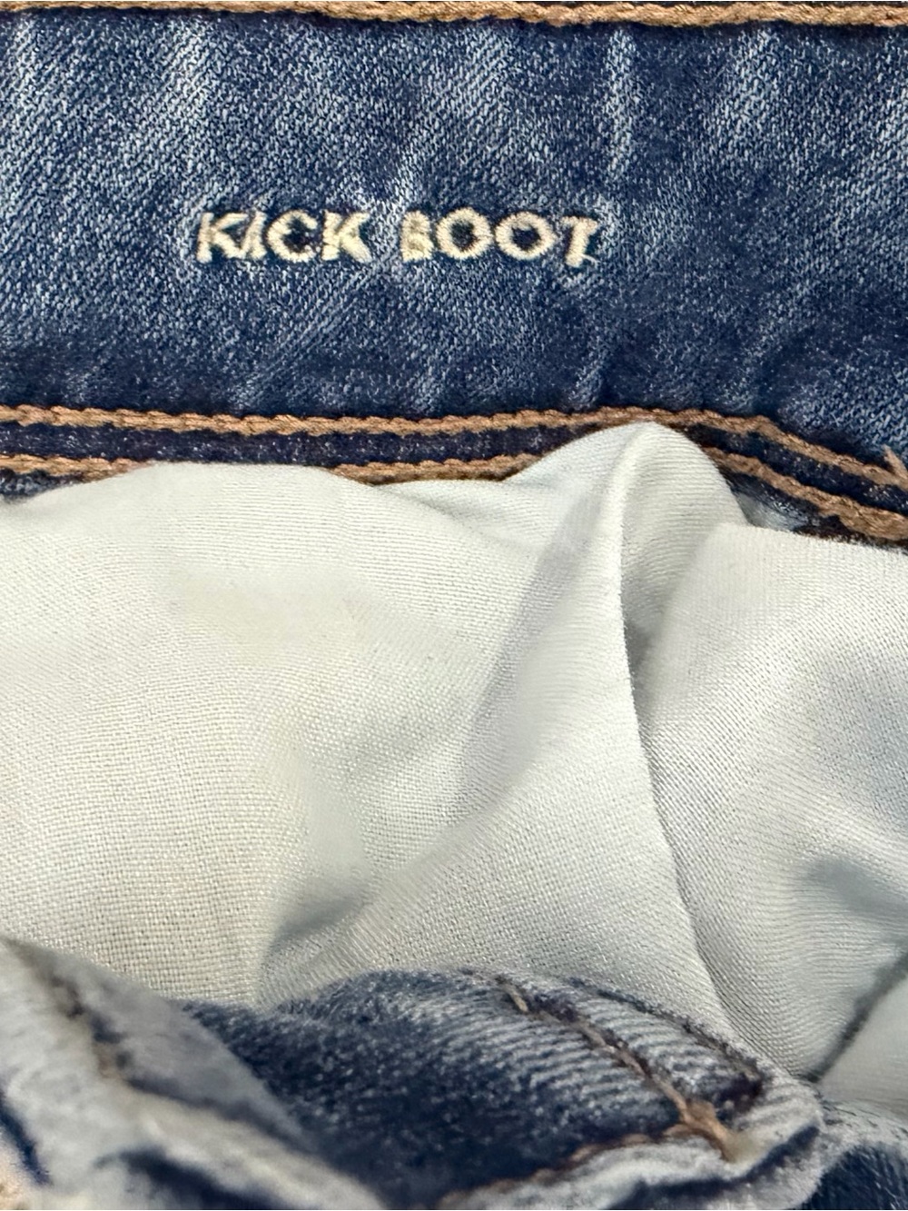 American Eagle Outfitters Medium Wash boot cut Jeans - Picture 4 of 4